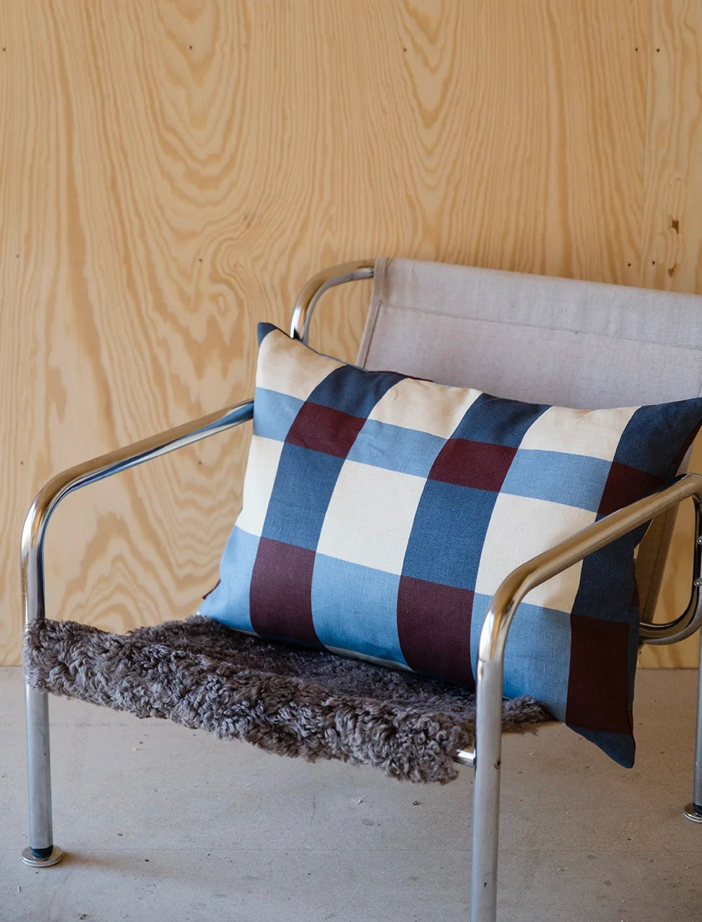 FELLOW CUSHION COVER, PLUM 48X68 CM